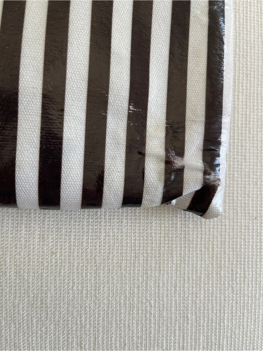 Henri Bendel Signed Rectangular Makeup Bag/Wristlet White/Black Striped Rare
